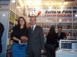 Luis Cláudio Rodrigues Ferreira – Presidente e Editor da Editora Fórum e Cristiana Fortini – Presidente do Instituto Mineiro de Direito Administrativo